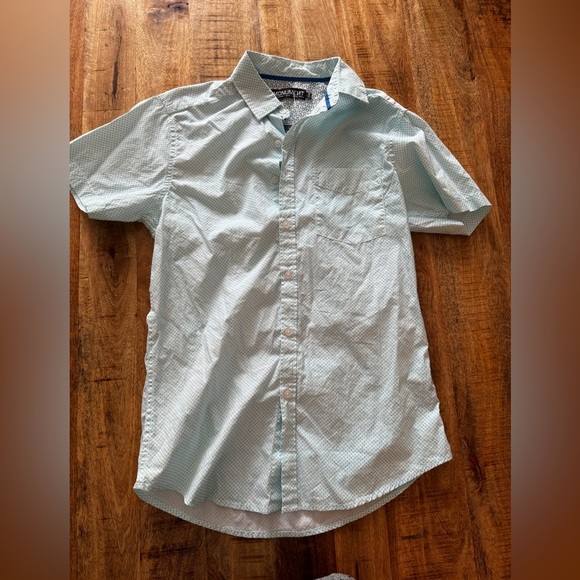 Monument Other - Monument 100% cotton white with Light Blue pattern Men's Shirt small NWT NEW